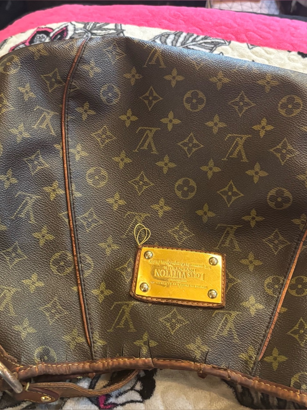 Louis Vuitton Brown Monogram Canvas Hobo Shoulder Bag with Gold Hardware - Picture 5 of 15